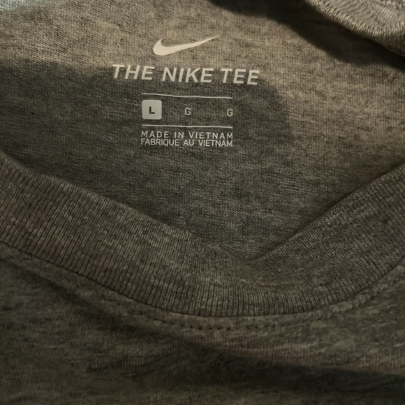 Nike Doghouse Tee, Size Large - Picture 2 of 4